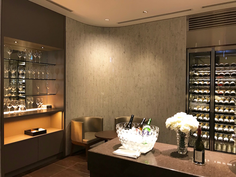 Japan Airlines First Class Lounge, Tokyo Haneda Airport, Champagne Lounge