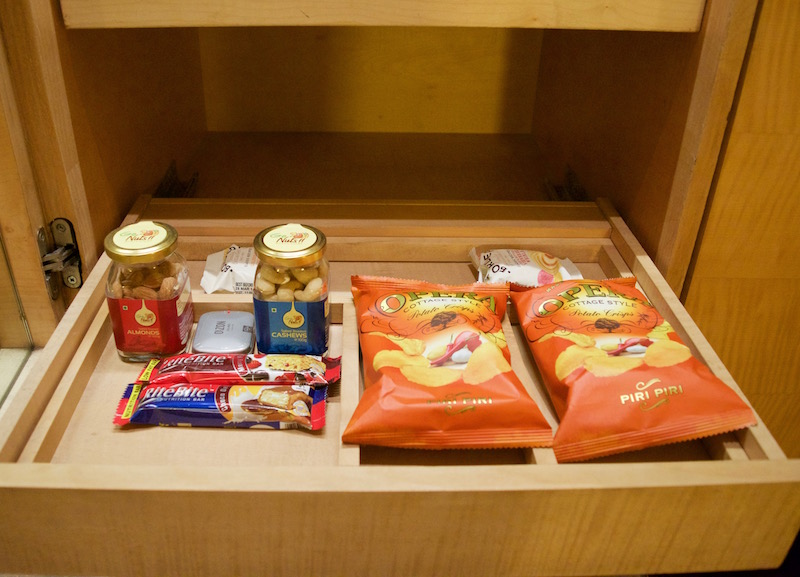 Minibar Snacks 