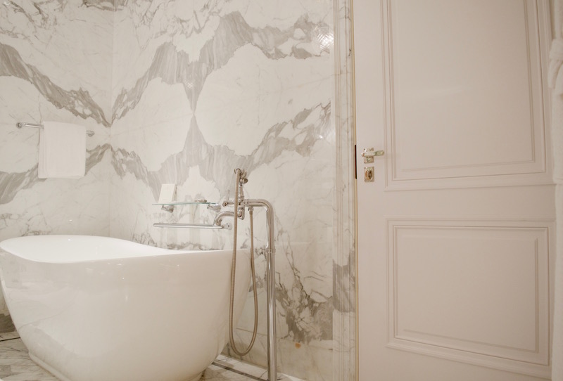 Master Bathroom Soaking Tub