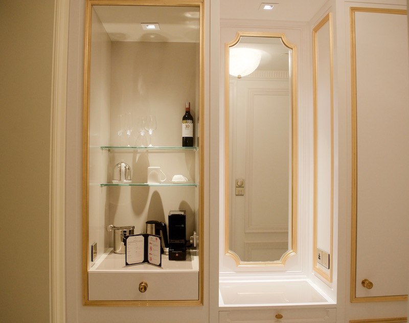 Room Minibar 
