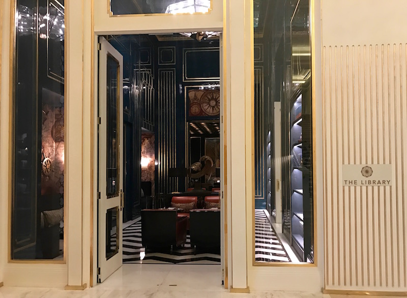 Lobby Library 