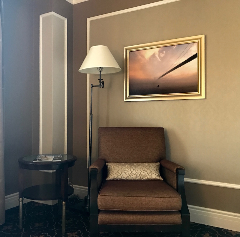 Comfortable Corner Armchair 