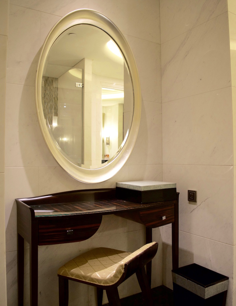 Bathroom Makeup Vanity