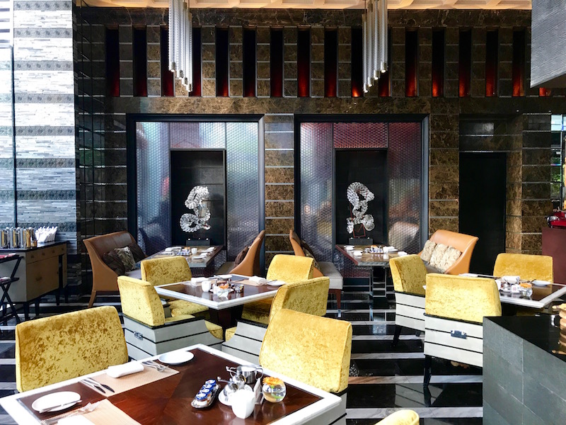 Camelia Breakfast Seating