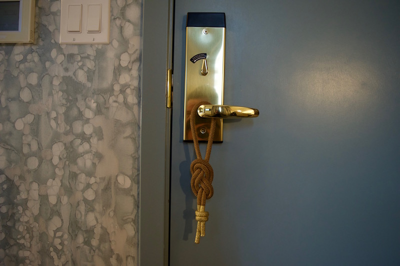 Do 'Knot' Disturb